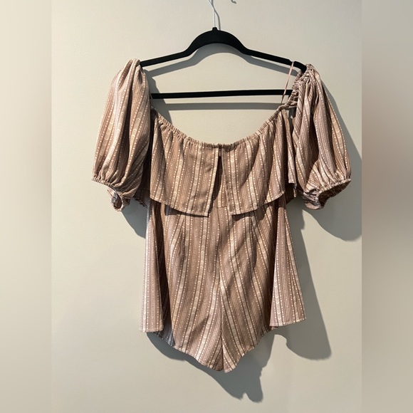 Patterned romper! - Picture 2 of 2